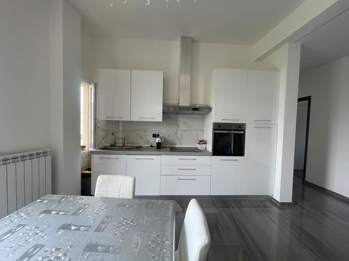 Autumn Apartment Vado Ligure Exterior photo